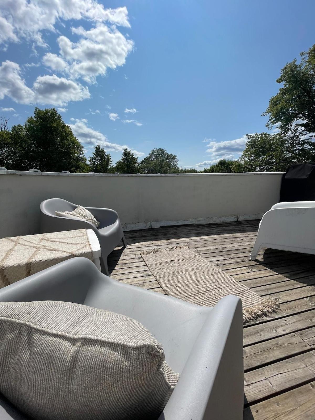 Apartamento - Center - Spacious Floor With Big Private Balcony